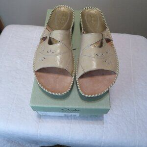 Clarks Artisan Collection Slight Straw Leather Sandals Gretta